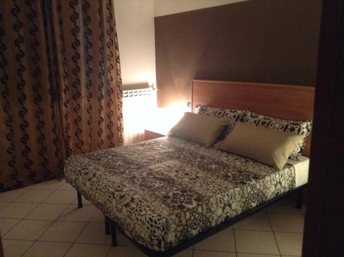 Antonellagardalake Desenzano del Garda Extérieur photo